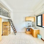 Duplex ban công - ko giới hạn người - máy giặt riêng - máy hút mùi - nội thất mới, ko thiếu thứ gì