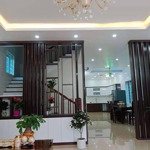 Cho thuê nhà nguyên căn tại nguyễn chí thanh, dt 70m2 x 5t, ô tô đỗ cửa.giá cho thuê 25 triệu/tháng