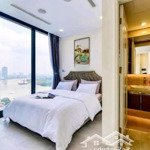 Cho thuê 2 phòng ngủvinhomes golden river bason view sông bitexco