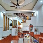 Chính chủ bán căn 1 lầu 1 trệt với diện tích 110m2, gần ngã 4 vũng tàu, thuộc tp biên hoà, đồng nai