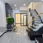 Ngay windsor plaza - 3 tầng 3phòng - 48m2 nở hậu - ngang 4,1m - giá tl