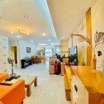 Bán gấp căn hộ nguyễn phúc nguyên, quận 3, 100m2, 3 phòng ngủ 2 vệ sinh giá bán 4 tỷ 7. có sổ. liên hệ: 0907 909 929