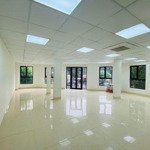 Cho thuê sàn văn phòng 110 m2 - sàn thông, gần đường nguyễn xiển - phạm tú