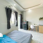 Cho thuê độc quyền studio ban công full nội thất mặt tiền đường lớn trung tâm quận 7