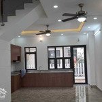 Chốt thuê gấp nhà phố valencia nguyên căn 3 lầu (75m2) 4 phòng ngủ, giá kỉ lục chỉ 9.3 tr