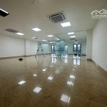 Chính chủ cần cho thuê văn phòng tại mặt phố dương khuê cầu giấy 120m 20tr