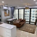 Chính chủ cho thuê căn hộ 3 phòng ngủtòa c3 view hồ - full nội thất tại d''capitale trần duy hưng