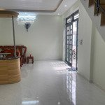 Bán nhà riêng 40m2 gần chợ tân trụ