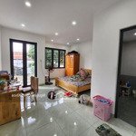 Bán nhà 1 trệt 2 lầu hoàn công, full nội thất, gần chợ 185 chỉ 300m, p. thuận giao, thuận an