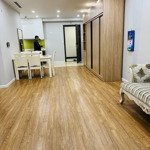 Chính chủ cho thuê chung cư c7 giảng võ 70m2 2pn đồ cơ bản giá: 11tr/th