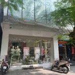 Cho thuê nhà mặt phố ngụy như kon tum, 50m2, mặt tiền: 4.5m, giá 45tr, liên hệ: 0383 093 102