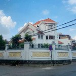 Bán villa góc 2mt đường nguyễn ư dĩ, thảo điền, dt 685m2 - 0909924624