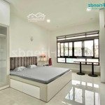 Phòng cửa sổ view kính thiết kế cực xinh - đầy đủ tiện nghi - sát mega bình phú q6