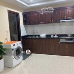 Cho thuê căn hộ dịch vụ số 6 liễu giai, 80m2, 1pn. full nội thất. giá 9tr/tháng