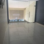 Em cần cho thuê gấp nhà 80m2 - 5 tầng, mặt đường ô tô tránh - mỹ đình