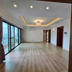 Bán ch cantavil an phú, 150m2, 3 phòng ngủ nội thất chủ đầu tư. gía 6,8 tỷ, sổ hồng, có sẵn hđ thuê