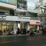 Rất kẹt tiền bán nhà huỳnh văn bánh phú nhuận - dt: 4*16m kc: 3 tầng - hđt: 55 triệu/tháng - giá bán 16 tỷ