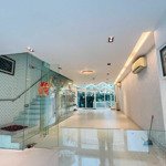 Cho thuê nhà mt đường d1, quận 7, khu himlam, 100m2 chỉ 50 triệu/tháng