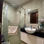 Cho thuê căn hộ chung cư berriver jadin 390 nguyễn văn cừ, long biên. dt 84m2 2 ngủ, 2 wc. giá 15tr