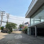 Cho thuê nhà xưởng tích hợp showroom góc 2 mt ql1k dĩ an - giá chỉ 50.000/m2