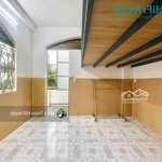 Siêu phẩm duplex bancol riêng - tách bếp full nội thất gầnngã tư bảy hiền