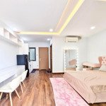 Căn hộ ban công 50m2, máy giặt riêng, bếp xa giường, thang máy lê quang định, bình thạnh