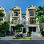 Bán nhà phố shophouse mặt tiền kinh doanh kdc nine south. dt: 7 x 17.5m, giá 15.8tỷ, sổ hồng riêng.