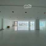 Cho thuê tòa nhà văn phòng diện tích sàn 18x30m. giá thuê hấp dẫn