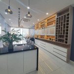 Bán nhanh căn 3pn waterina suites đối diện ubnd quận 2