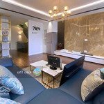 Nhà đẹp full nội thất kđt lakeview city cần cho thuêdiện tích5x20m 1 trệt 3 lầu giá bán 39 triệu liên hệ: 0902872670