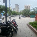 Bán nhà mặt phố view hồ điều hoà 180m2 mt 10 trung tâm quận hoàng mai