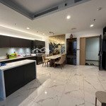 Căn hot tại sarina sala 3 phòng ngủ127m2 full nt cho thuê chỉ 40 triệu/th, nhà đẹp thoáng 2 ban công