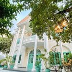 Chính chủ cần bán gấp villa vip đường 46, p thảo điền, q2, dtcn 583m2 nhà đẹp vào ở ngay