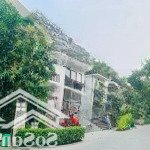 Gia đình tôi cần bán biệt thự song lập khai sơn hill long biên 159m2, hướng đông bắc, sẵn sổ đỏ