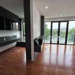 Cho thuê biệt thự view hồ lakeview city q2, full nội thất cao cấp