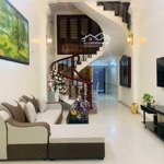 Cho thuê nhà khu phân lô tuyến 2 văn cao, dt: 90m2, 4 ngủ khép kín