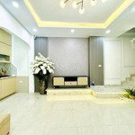 Chính chủ cần cho thuê nhà riêng xã đàn, đống đa. 40m2 5 tầng, thông sàn, khép kín có đh, nl, 18 m