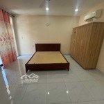 Cho thuê nhà nc: kdc đại phúc gần phạm hùng. diện tích: 120m2. trệt, 3 tầng 7p, 6 vệ sinh nt: đầy đủ . 20 triệu/tháng.