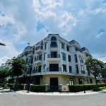 Bán biệt thự 2 mt khu compound quận 9 - giá từ 33 tỷ - dt 206m2 - 1t3 lầu - liền kề global city