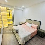 đại hạ giá cho thuê căn hộ midtown phú mỹ hưng 3 phòng ngủ nhà như hình giá bán 30 triệu/th liên hệ: 0909462288