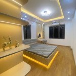 Bán nhà lạc trung 40m2 xây 5 tầng, giá bán 6,8 tỷ bao phí