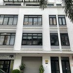 Cho thuê tầng 1 shophouse ở vinhomes gardenia hàm nghi mỹ đình 90m2, mặt tiền 6m giá 17tr/tháng