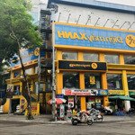 Cho thuê mbkd phố cầu giấy, t1: 306m2, t2: 125m2. mt: 12m. thông sàn, mọi mô hình, vào việc ngay