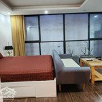 Cho thầu tòa nhà 6 tầng .10 căn studio .ngõ 56 đường nước phần lan. tây hồ kín 7 căn studio