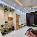 Nhìn là mê! nhà phố pháo đài láng 5 tầng, 35m2, mặt tiền 4m, ngõ nông, giá tốt cho khách thiện chí!