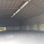 Cho thuê mtkd kho xưởng 2.000m2 bình chánh. mặt tiền dài 40m, đường xe cont 24/24.