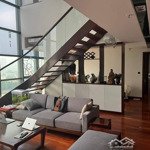 Chính chủ gửi bán căn penthouse đẹp nhất vp2 vp4 202 m 4 ngủ 3 vs full nội thất view trọn hộ