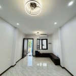 Bán nhà tập thể thái thịnh 65m2 2 phòng ngủ view mặt phố nhà đẹp ở ngay hơn 3 tỷ lh 0975124520