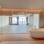 Chủ gửi cho thuê penthouse duplex thảo điền pearl, 500m2, 5pn. giá 145 triệu