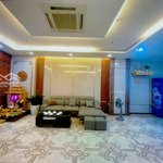 Khách sạn vip nguyễn thị thập, thang máy, ô tô tránh , dt 80m2, 7 tầng, mt 8m, giá 55 tỷ.